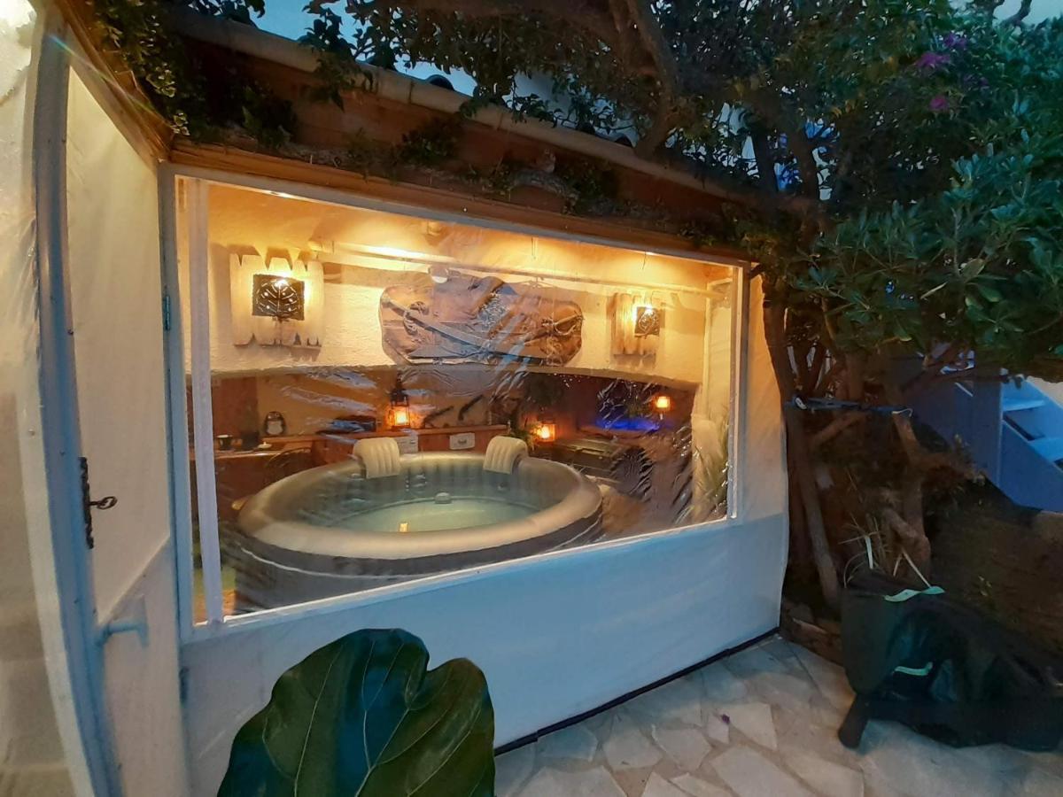 Nouveau ! Chambre D'Hote Insolite Privee " Coeurs De Pirates A Bali En Provence" Spa Sauna Massages Dans Cadre Exotique D'Amenagements Exterieurs D'Exception Ete Comme Hiver Bienvenue !!! Кавалер-сюр-Мер Экстерьер фото